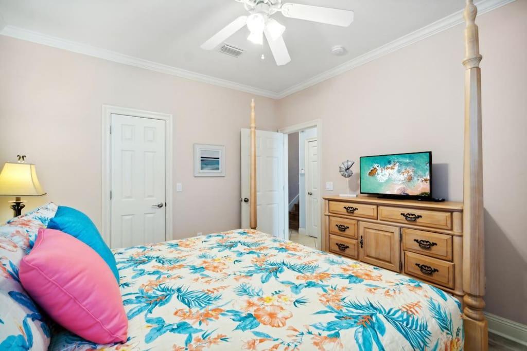 Seas The Dream At The Villages Of Crystal Beach Destin Bagian luar foto